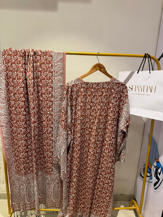 Pashmina abaya with matching Sheila