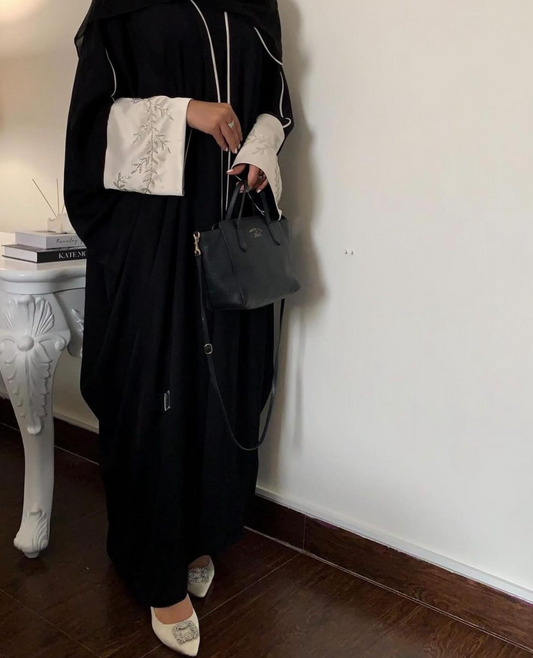 Mira luxe abaya