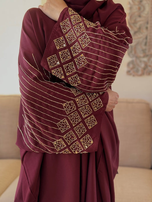 Layla abaya