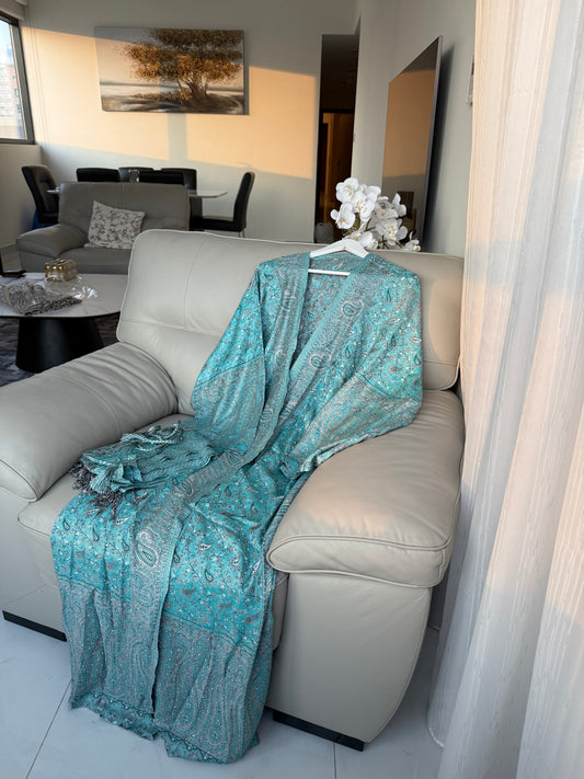 Pashmina abaya with matching Sheila